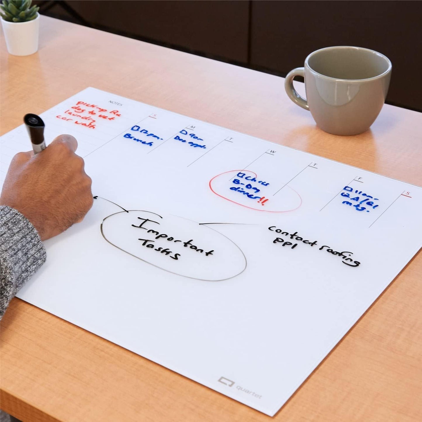 Quartet Glass Desktop Weekly Planner, 17" x 22", Whiteboard, Dry Erase Surface, Clean Erase, Includes 1 Dry Erase Marker, White (GDP2217W)