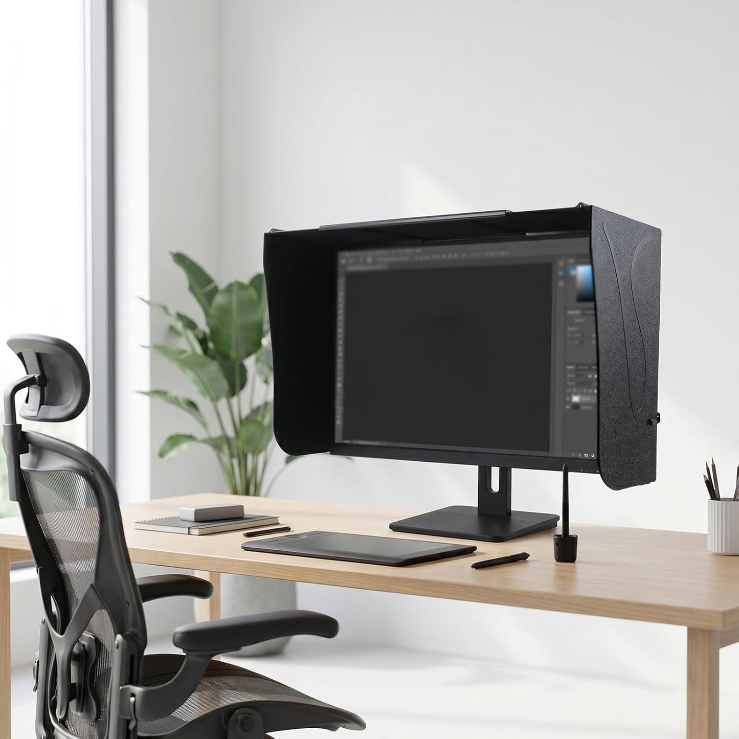 Monitor Hood Sunshade - Adjustable Light-Blocking Board for 17-27 Inch Desktop Monitors and Laptops, Sunshade for Reduced Glare and Improved Focus