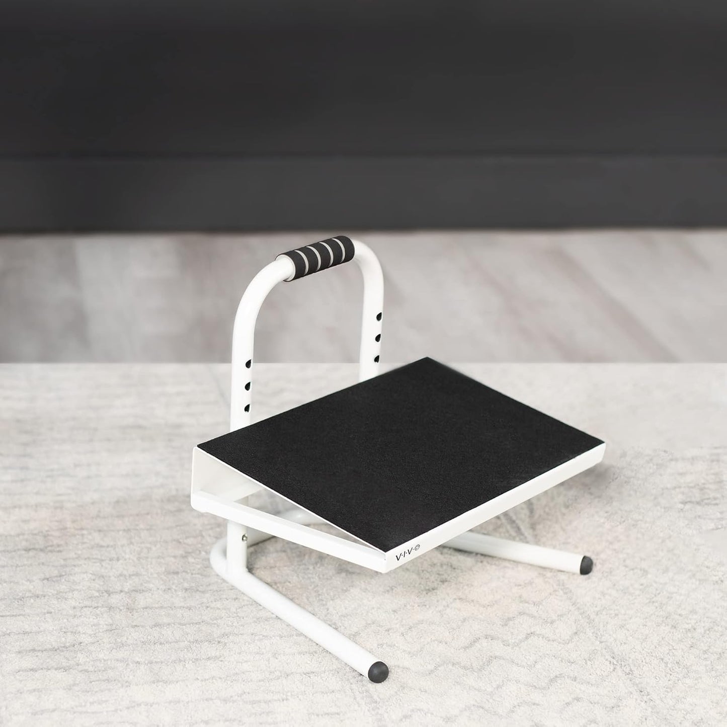 VIVO Ergonomic Height Adjustable Foot Rest Relief Platform, Elevated Stool for Comfortable Sit to Stand Workstation, Non-Slip Surface, Portable, Home Office Classroom Use, Black, STAND-FT01