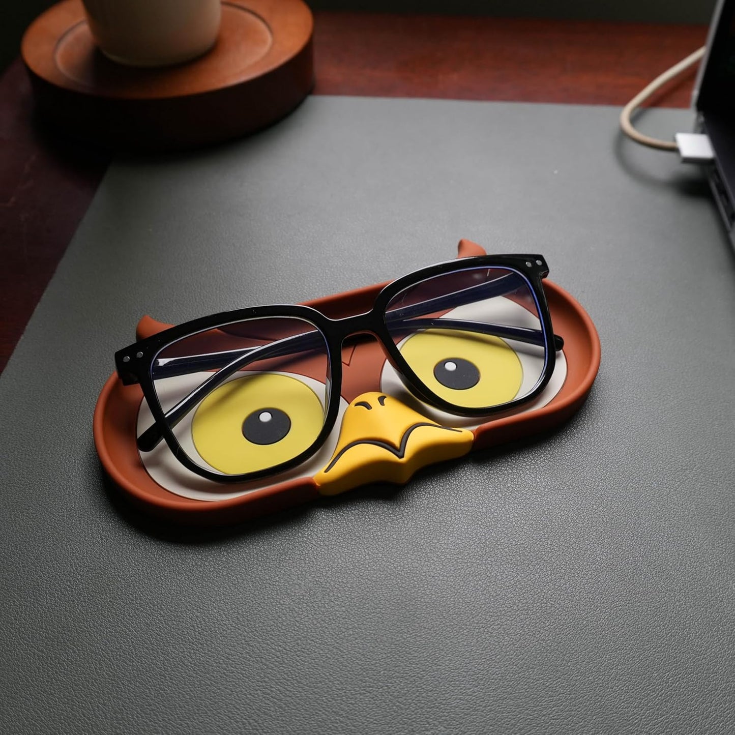 Funny Glasses Tray – Quirky Eyeglass Holder for Desk, Nightstand or Dresser – Unique Home & Office Organizer Gift for Spectacle Wearers – Fox