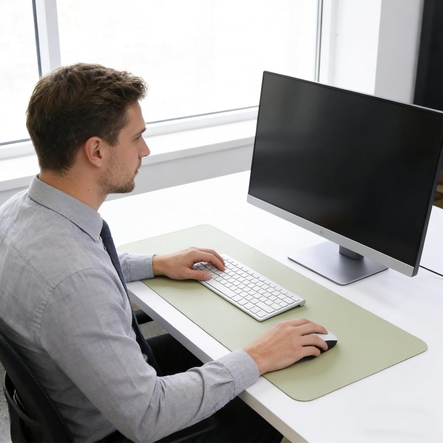 Double-Sided Keyboard Mouse Pad, 31.5"x15.7" PU Leather and Cork Desk Mat Large Overlocked-Edge Desk Pad with Matching Thread, Black