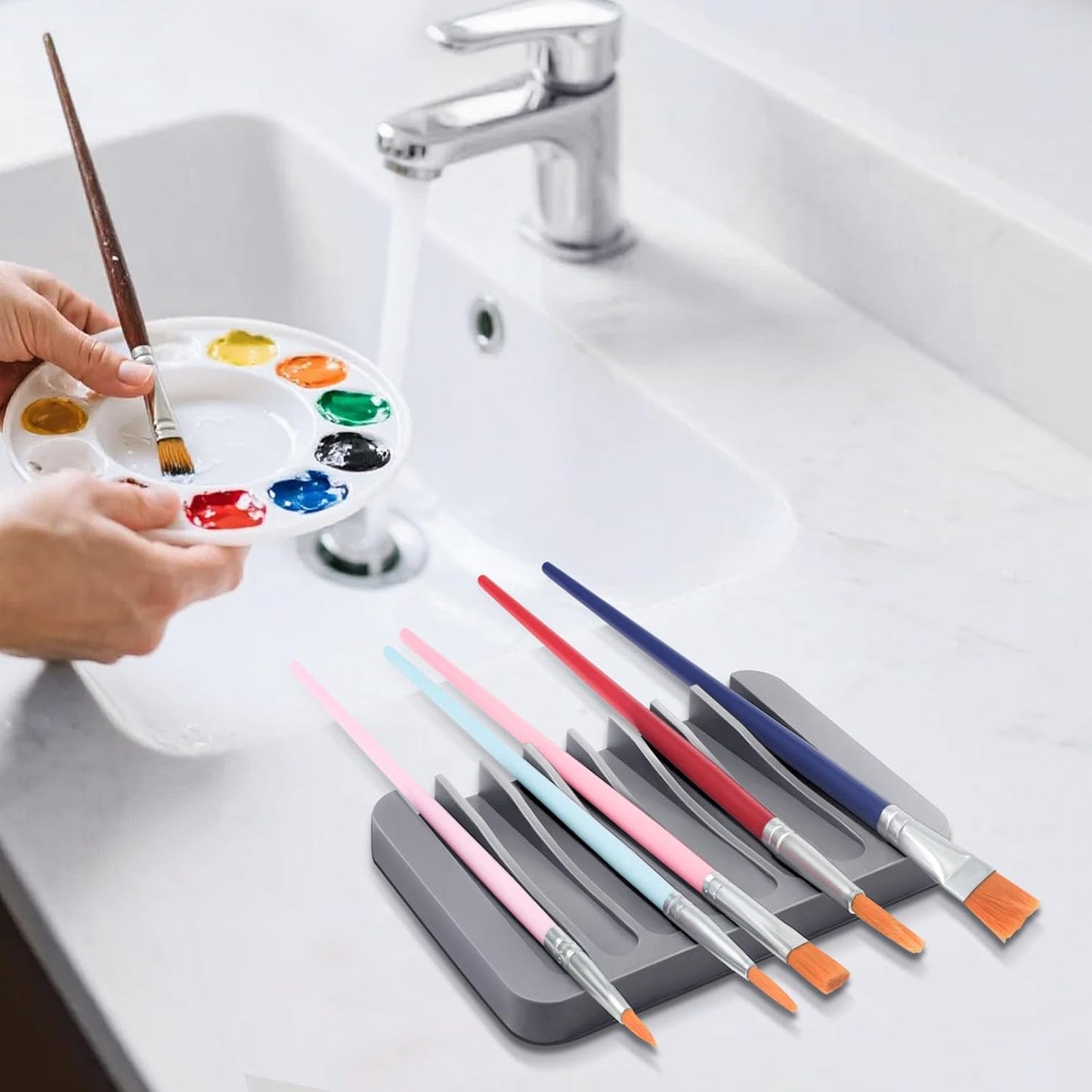 Vowcarol 2 Pcs Paint Brush Holder with 8 Slots, Washable Silicone Brush Rinse Cleaner, Paintbrush Organizer Display Stand -Grey