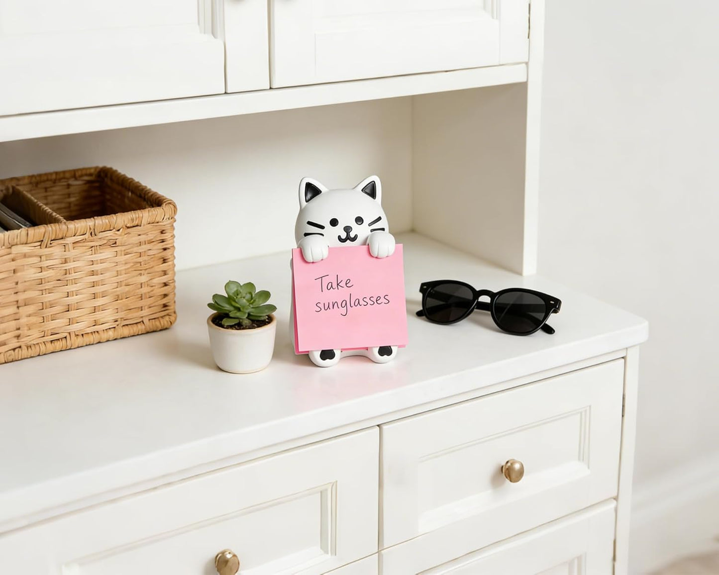 Highland Cow Pop-up Sticky Note Dispenser, Includes 1 Pad of 3x3 in Super Sticky Notes, 100 Sheets, Resin Cute Handmade Desk Holder for Office & Home-Beige