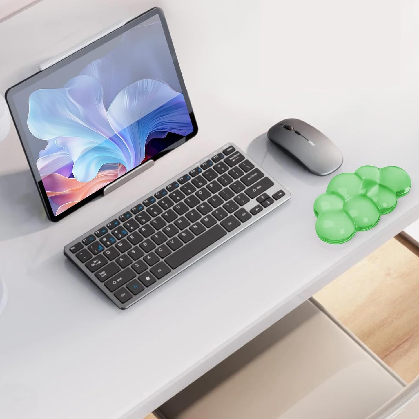 Gel Cloud Keyboard and Mouse Wrist Rest, Cute Wrist Support and Arm Support Keyboard Rest for Keyboard and Mouse Typing Pain Relief，Suitable for Office/Computer/Laptop/Gaming（White）