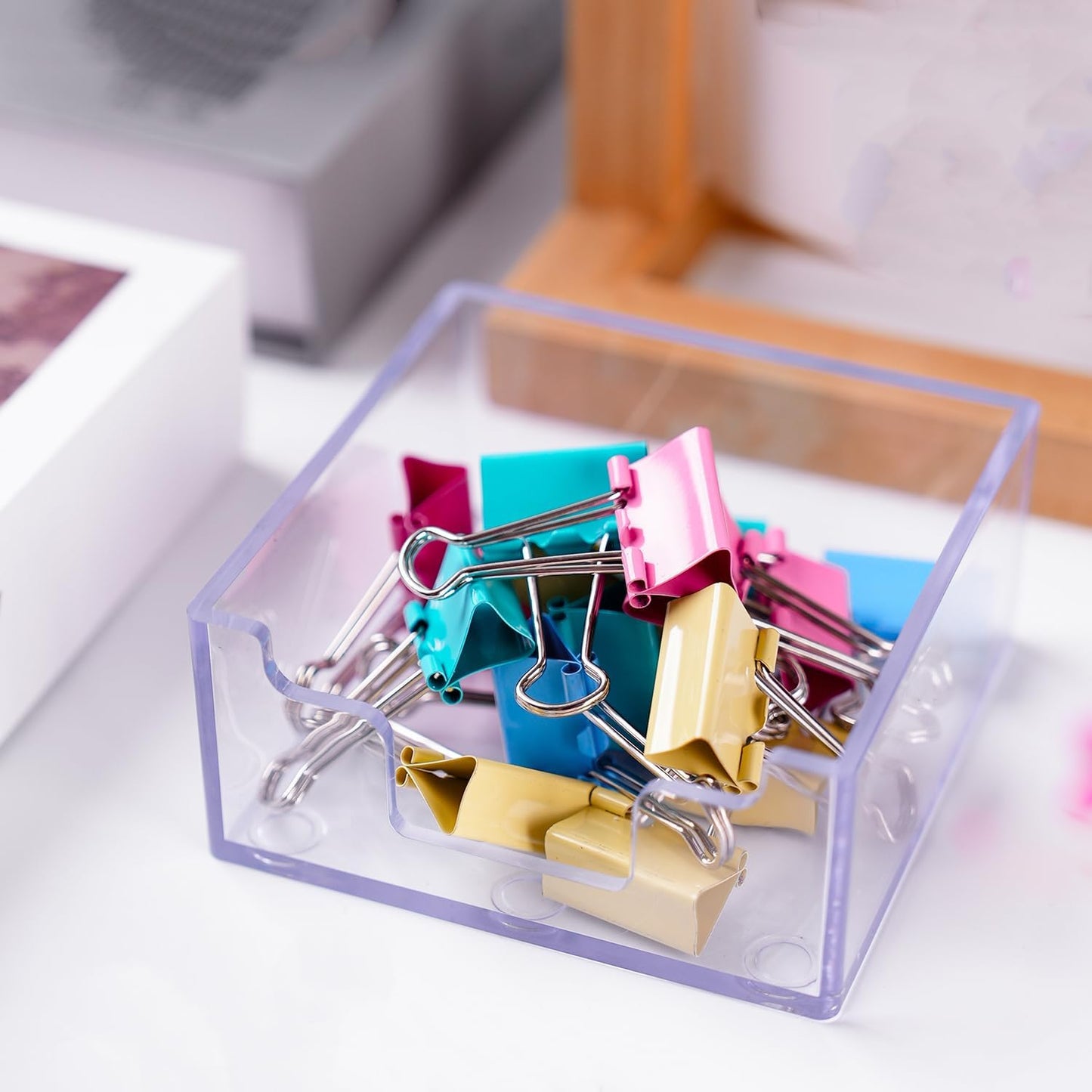 Sticky Notes Holder，Clear Acrylic 3" x 3" Post it Note Holder Dispenser for Desk, Computer Screen, Classroom Office Organizer, Light Blue