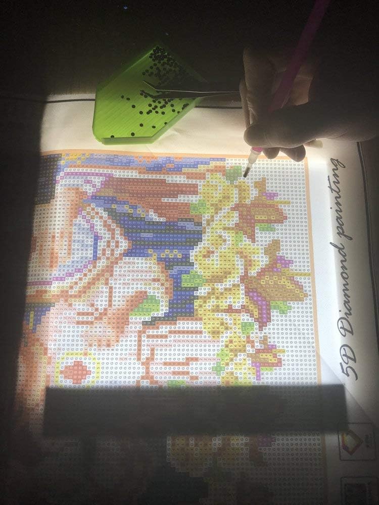 Diamond Painting A4 Ultra-Thin Portable LED Light Box Tracer USB Power Cable Dimmable Brightness LED Artcraft Tracing Light Pad for Artists Drawing Sketching Animation Stencilling X-ray Viewing