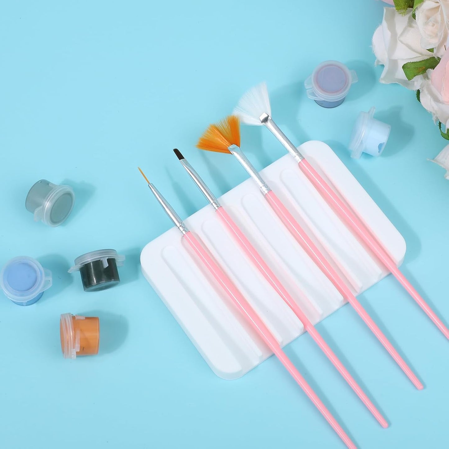Penitue 2pcs Paint Brush Holders, Silicone Washable Paint Brush Organizer Stand with 8 Slots Paintbrush Rinse Holder for Oil Acrylic Watercolor Painting (Transparent & Blue)