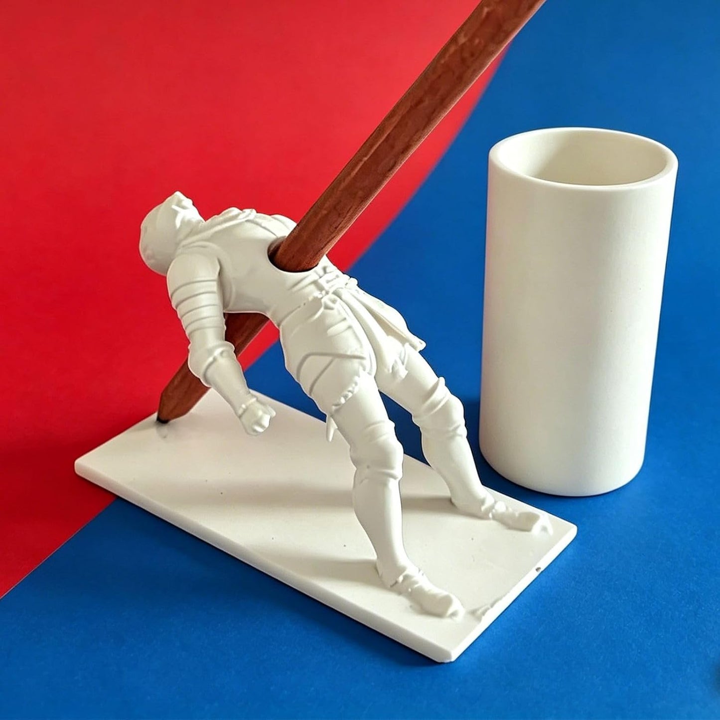 HUBAI 2 Packs Ninja Pen Holder For Desk,Ninja Warrior Pen Holder With Sword And Weapon Accessories,3D Printed Creative Ninja Desk Organizer with Sword,Office Desk Accessories(Red and Black)
