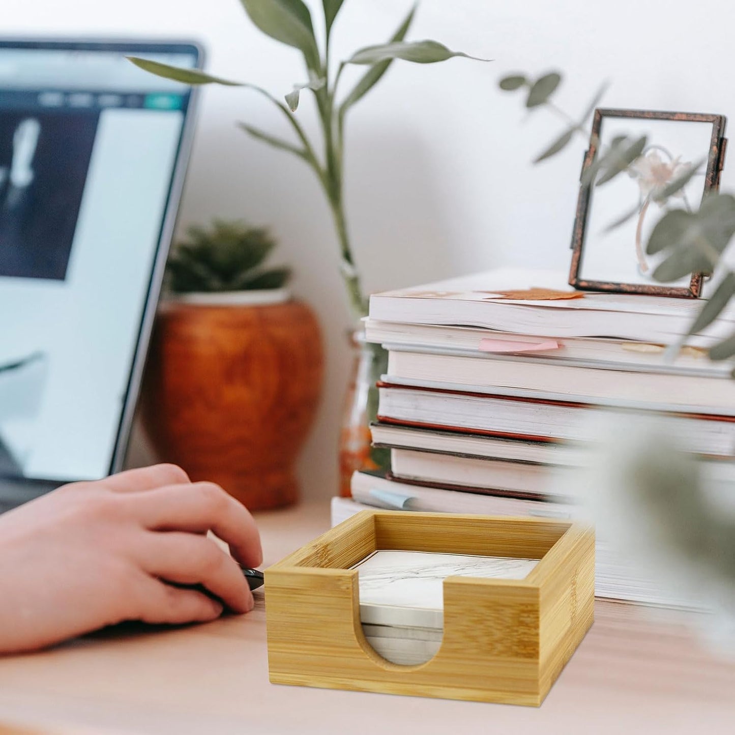 MultiBey Walnut Wood Sticky Notes Holder for Desk, 4x6 Inch Self -Sticky Note Memo Holder, Wooden Sticky Note Dispenser Office Desk Organizer for Dorm Room Office Home School (S)