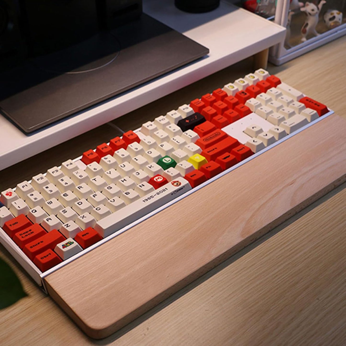 HomeDo Wooden Wrist Rest for Mechanical Keyboards, Support pad for Palm, Ergonomic Rest for Typing and Gaming,Palm Rest,Hand Rest (Beech,17.32”x3.15”(104 Key 100%))