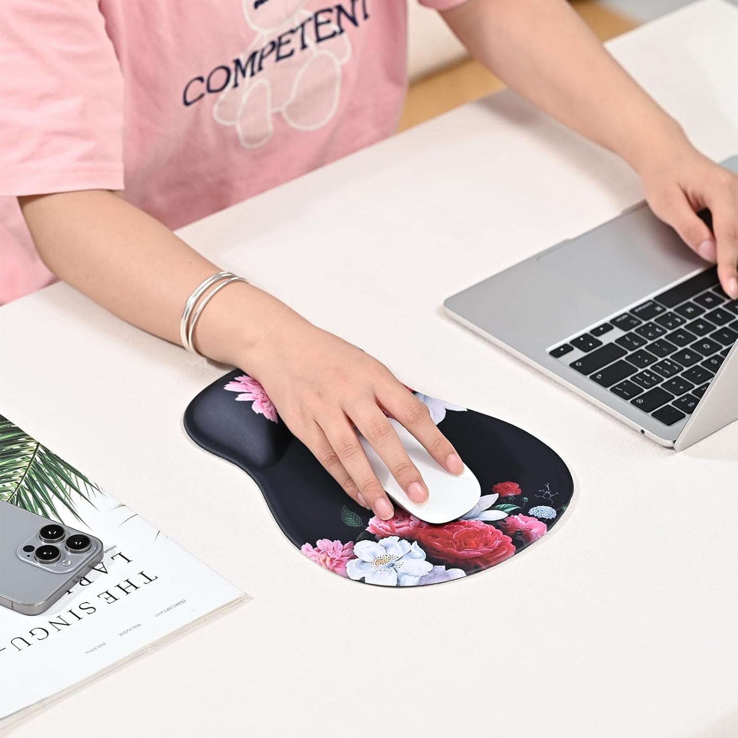 EooCoo Ergonomic Mouse Pad with Gel Wrist Rest Support, Middle Concave Design for Natural Wrist Alignment, Non-Slip Base Mousepad for Laptop, Computer, Office Desk Accessories, Carpal Tunnel Syndrome