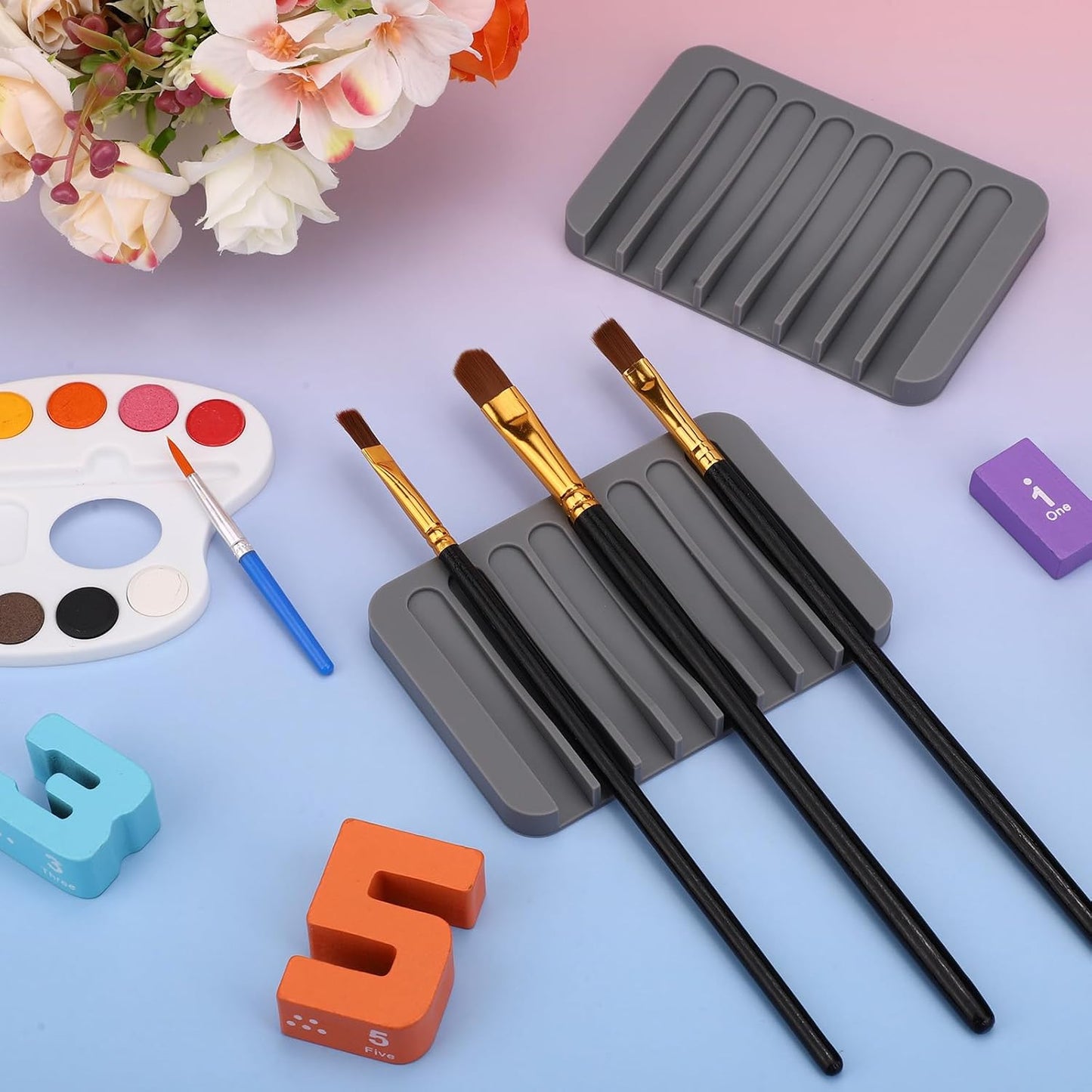 Penitue 2pcs Paint Brush Holders, Silicone Washable Paint Brush Organizer Stand with 8 Slots Paintbrush Rinse Holder for Oil Acrylic Watercolor Painting (Transparent & Blue)