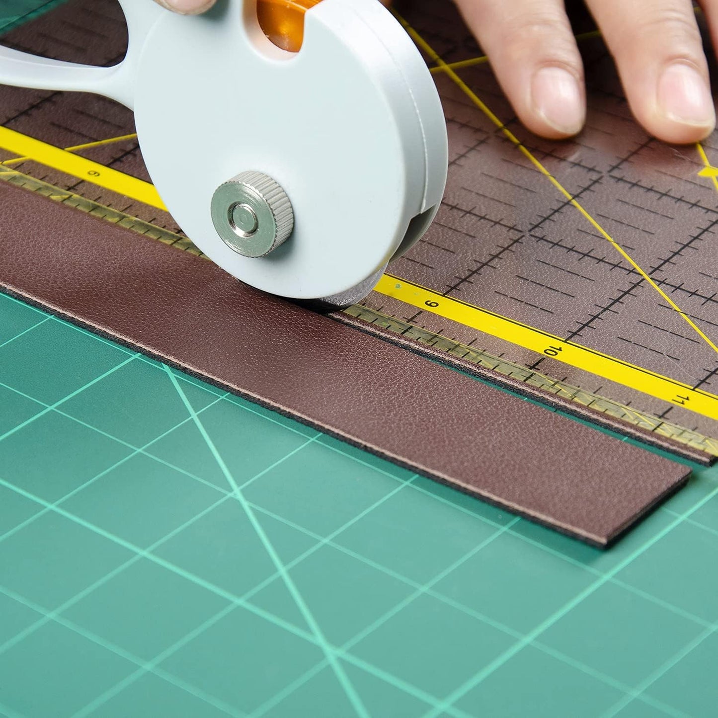Ecraft Large Self Healing Cutting Mat: 24" x 36" Double Sided 5-Ply Hobby Mat, A1 Rotary Cutting Sewing Mat for Crafts, Fabric,Sewing,Quilting,Scrapbooking,Projects,Grey/Black