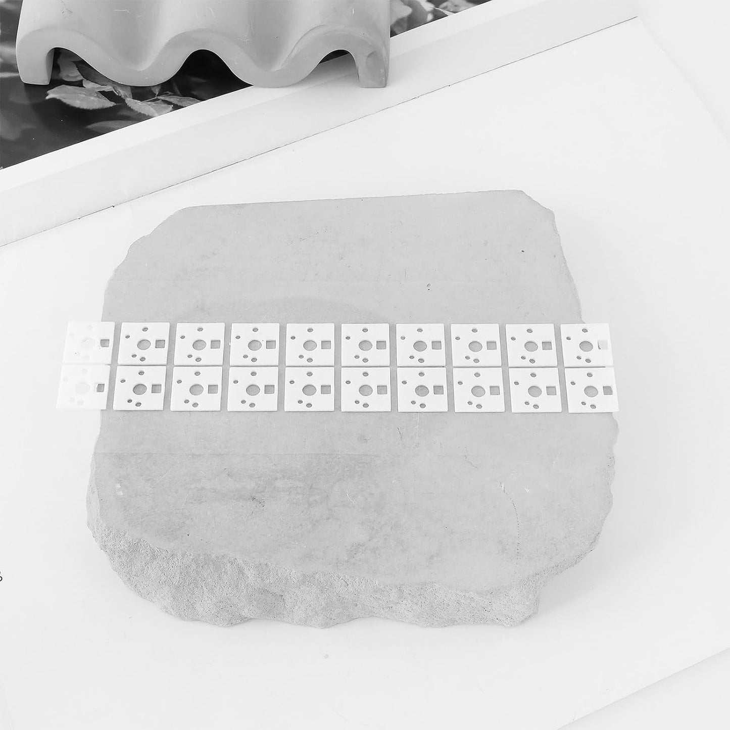240 Pcs PE Mechanical Keyboard Switch Pads 1mm Shaft Pad Noise Dampener Foam Pads for 61/64/87/104 Hot Swap Gaming Keyboard White 14x14x1mm