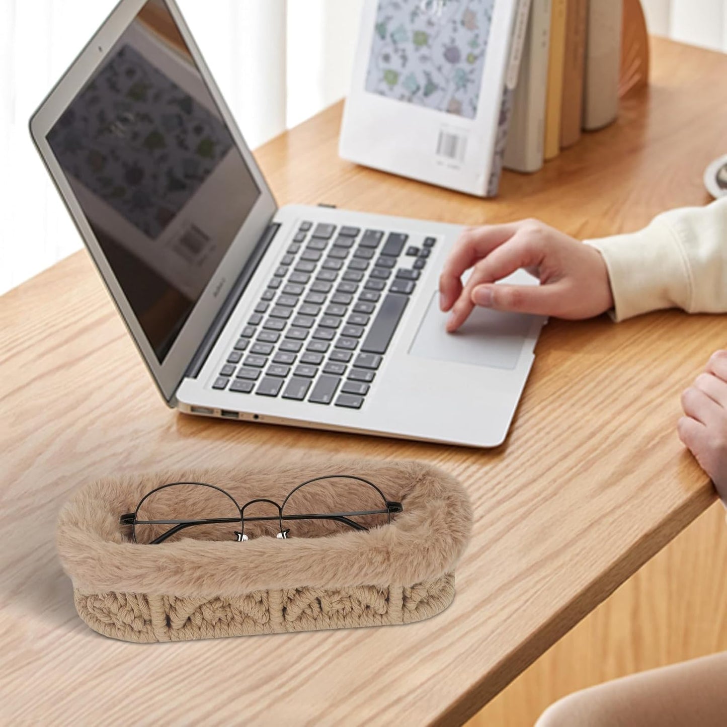 Glasses Holder,Anti-scratch Plush Lined Eyeglass Holder Stand for Nightstand Desk Storage Organizer
