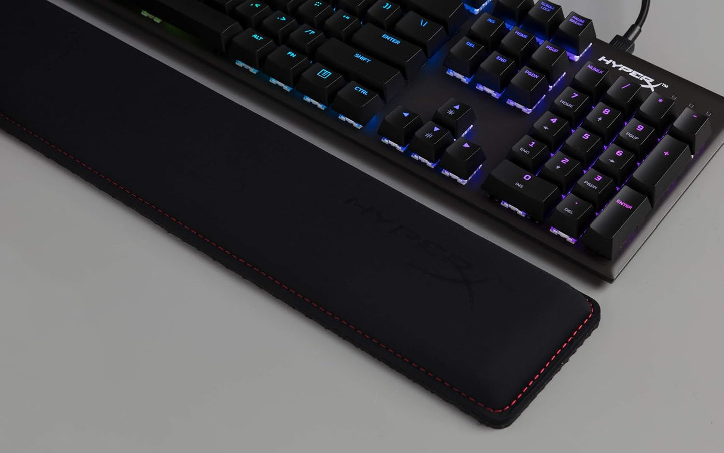 HyperX Wrist Rest – Compact – Cooling Gel – Memory Foam – Anti-Slip,Black