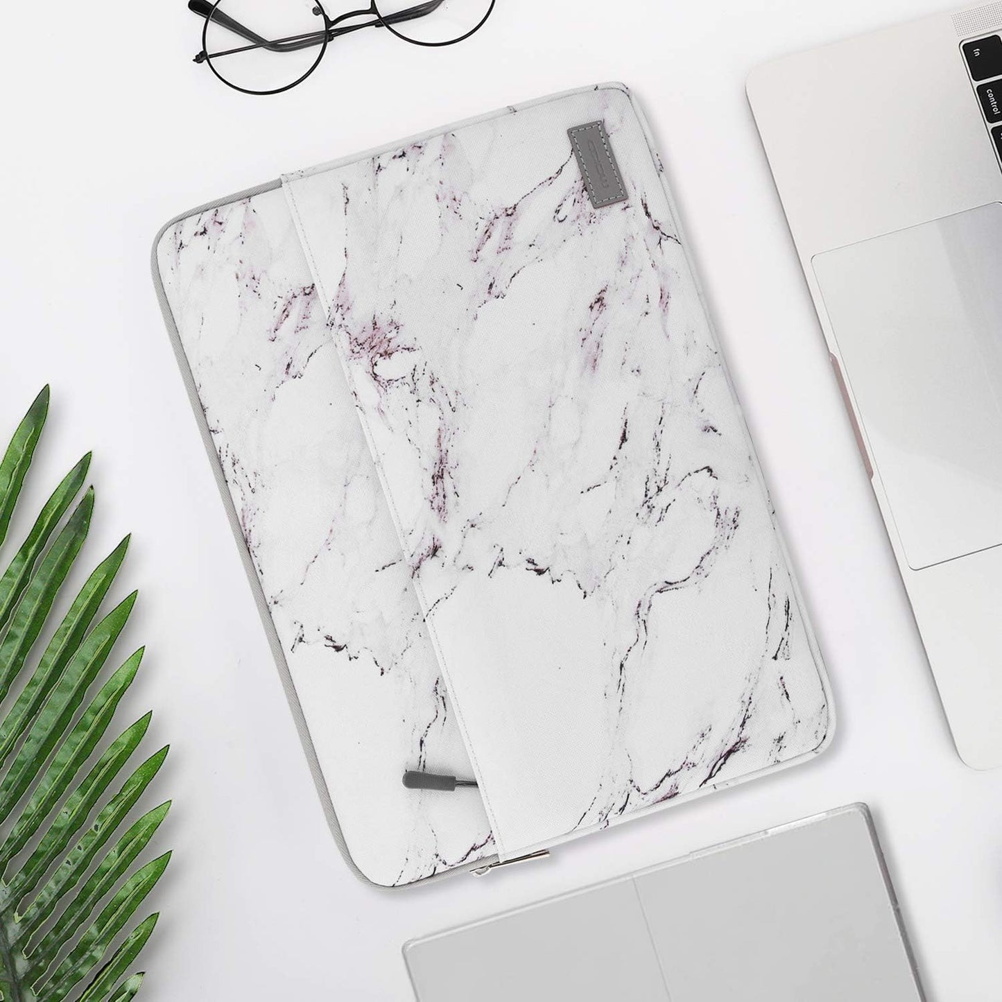 MoKo 9-11 Inch Tablet Sleeve Bag Carrying Case Fits iPad Pro 11 M5/Air M3, iPad A16 2025, i-Pad 10th 10.9, i-Pad 9/8/7th Gen 10.2, iPadAir 5/4th 10.9, Tab S8 11"/Tab A 10.1,Cloudy Pink