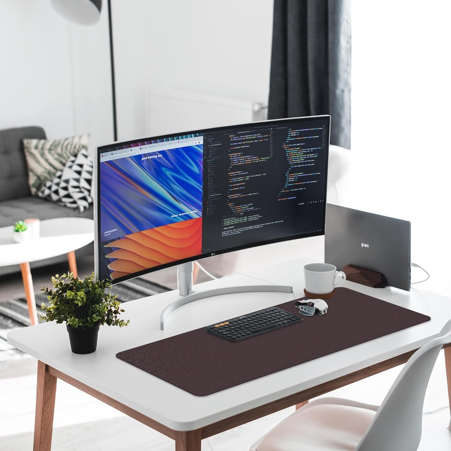 Leather Desk Pad Protector,Non-Slip Desk Pad,on-Slip PU Leather Large Mouse Pad,Easy Clean Desk Protecor Mat,Writing Pad for Office Work/Home/Decor(Black, 23.6" x 13.7")