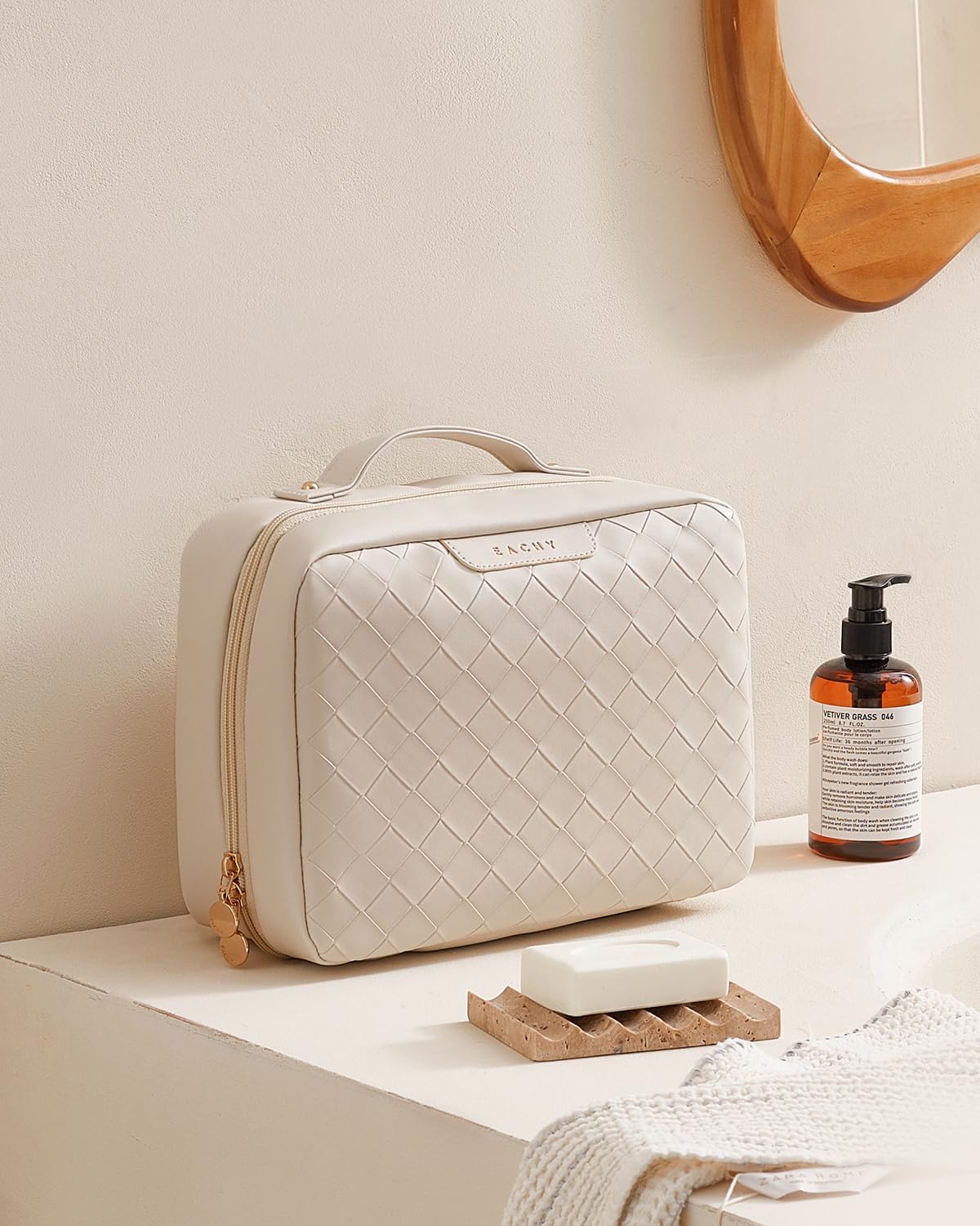 EACHY Toiletry Bag with Hanging Hook, Travel Makeup Bag PU Leather Cosmetic Bags for Women Make Up Organizer with 4 Compartments Waterproof Full-Size Portable Travel Essentials (Beige)