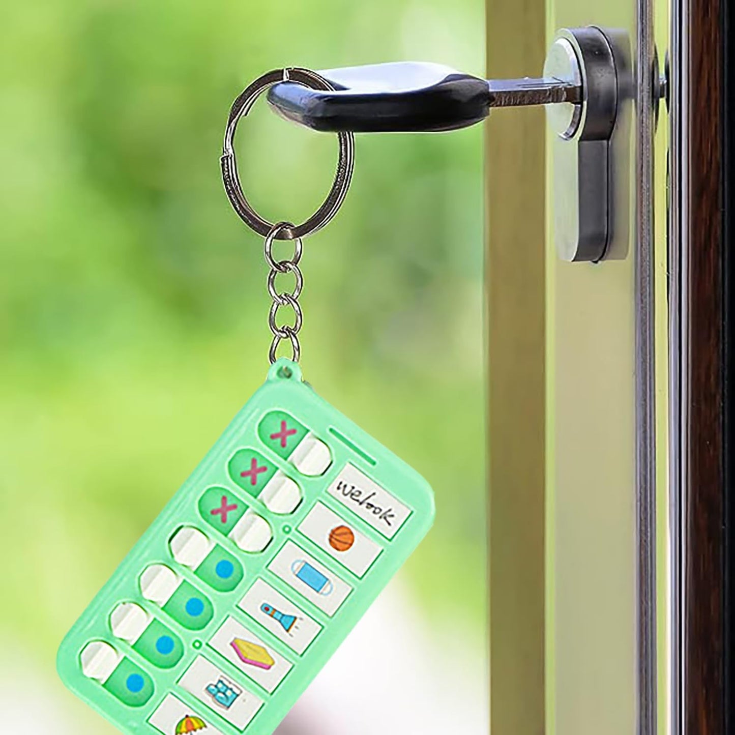 Chore Planning Chart Key Chains 6Pcs Chore Schedule Key Rings Daily Weekly Memo Checklist Boards with 18pcs List Cards Stickers for Kids Adults Habit and Behavior Planner Tracker
