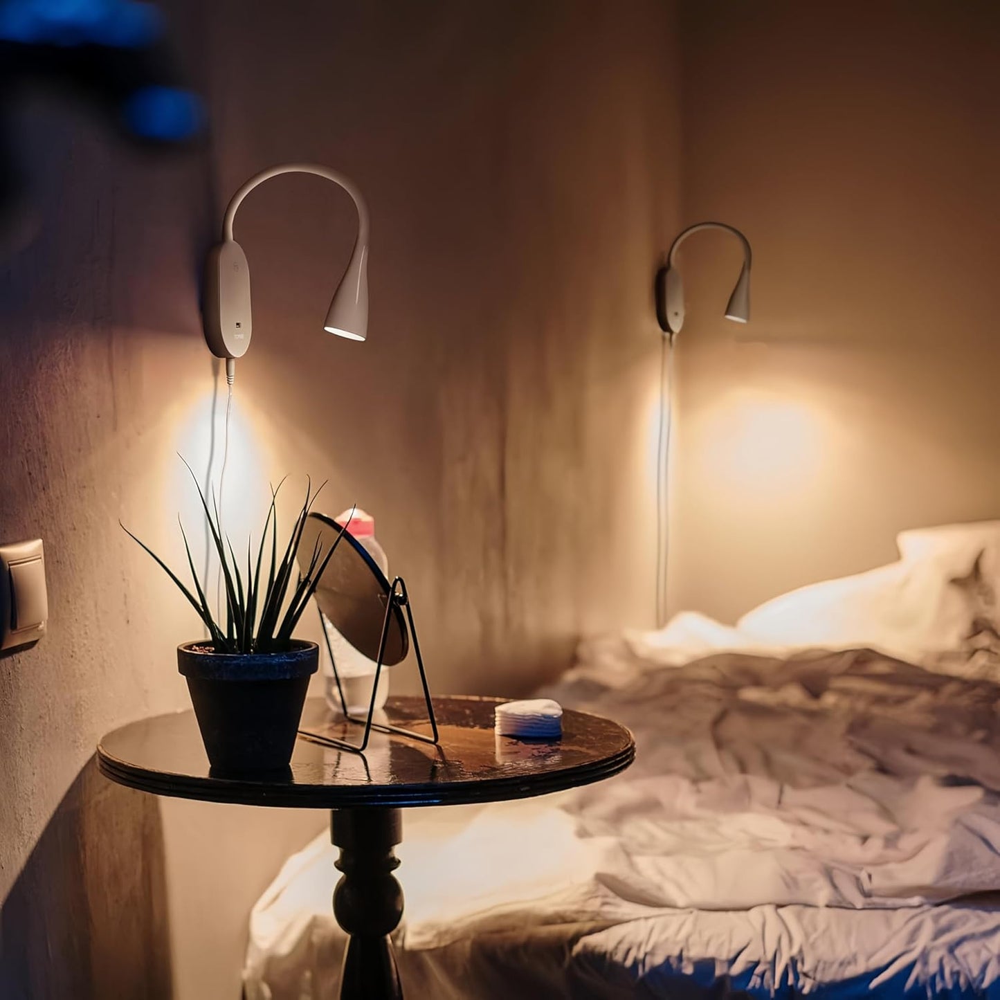 Book Light for Reading in Bed, Eye-Caring LED Reading Light, 360° Flexible Clip on headboard lamp, 5W 3000k Desk Lamp with Clamp for Bedroom, Office, Painting, Workbench and Sewing, Black