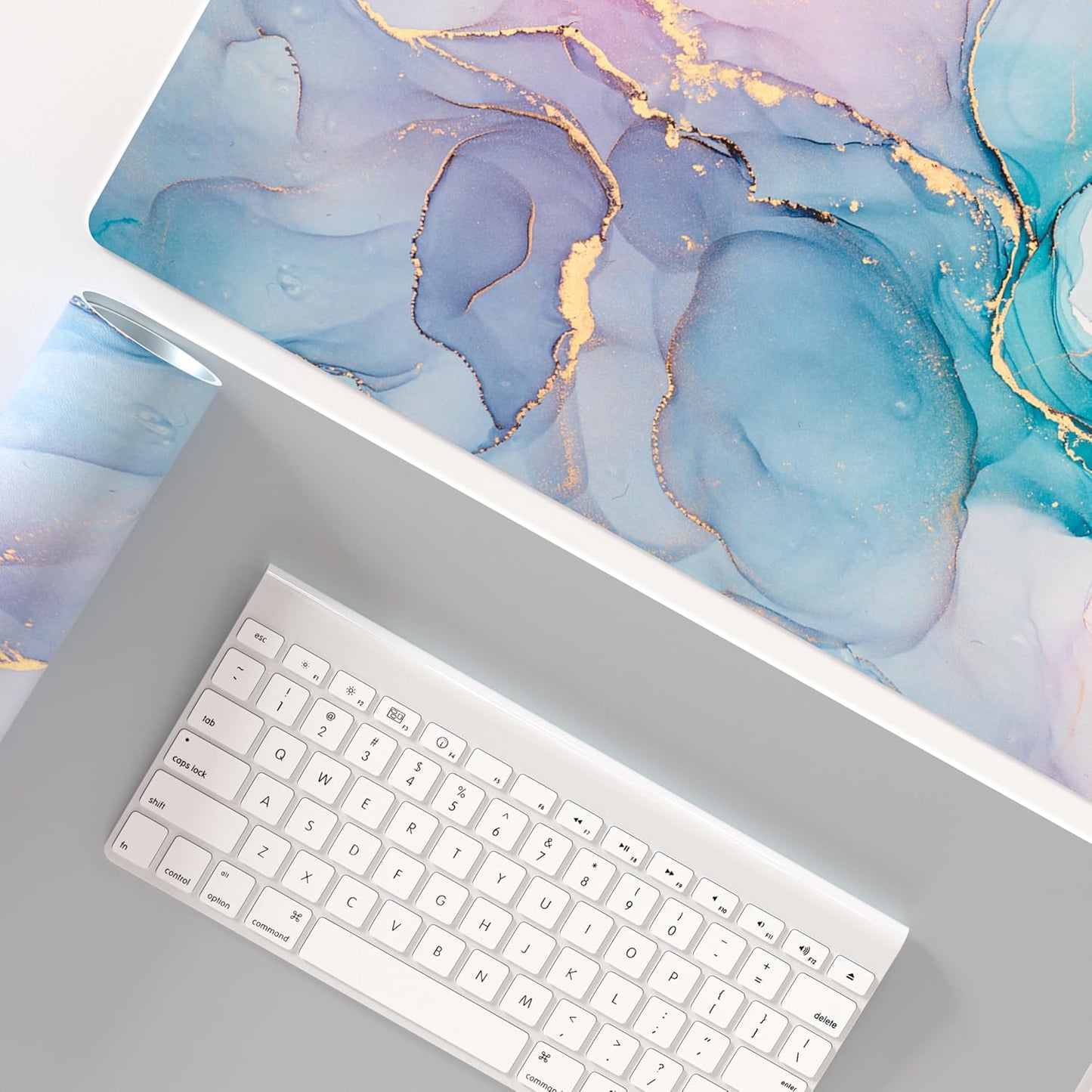 QIYI Large Mouse Pad, Cute Pink Desk Mat for Desktop, Women Girls PU Leather Desk Pad Waterproof Gaming Mousepad, Rose Gold Marble Computer Protector Writing Pad for School Office Home 31.5" x 15.7"