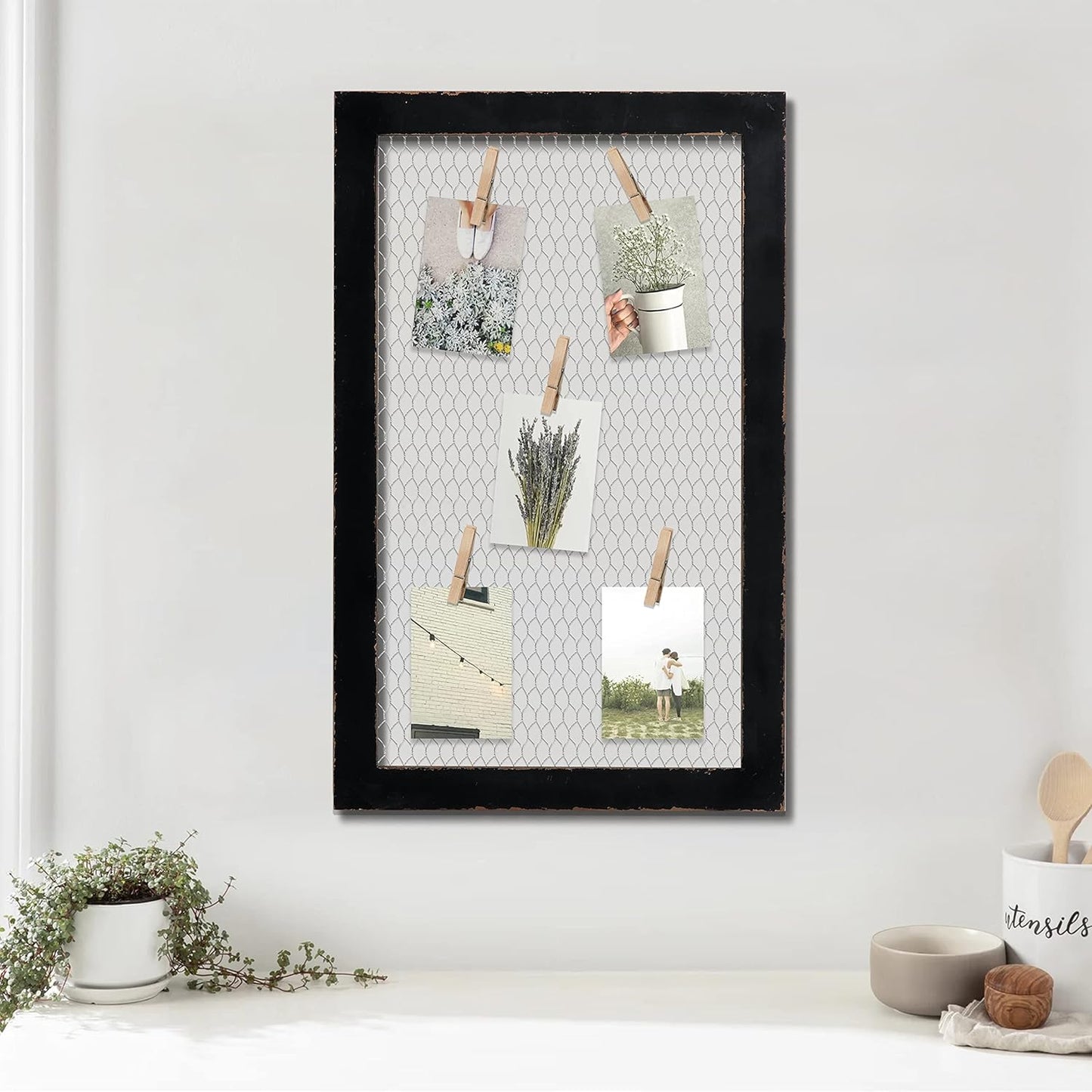 SOFE Farmhouse Memo Board Chicken Wire Frame, Black Large Bulletin Boards for Walls, Hanging Photo Display Board or Jewelry Organizer Wall Grid Panels, Decorative Vision Board for Desktop Office