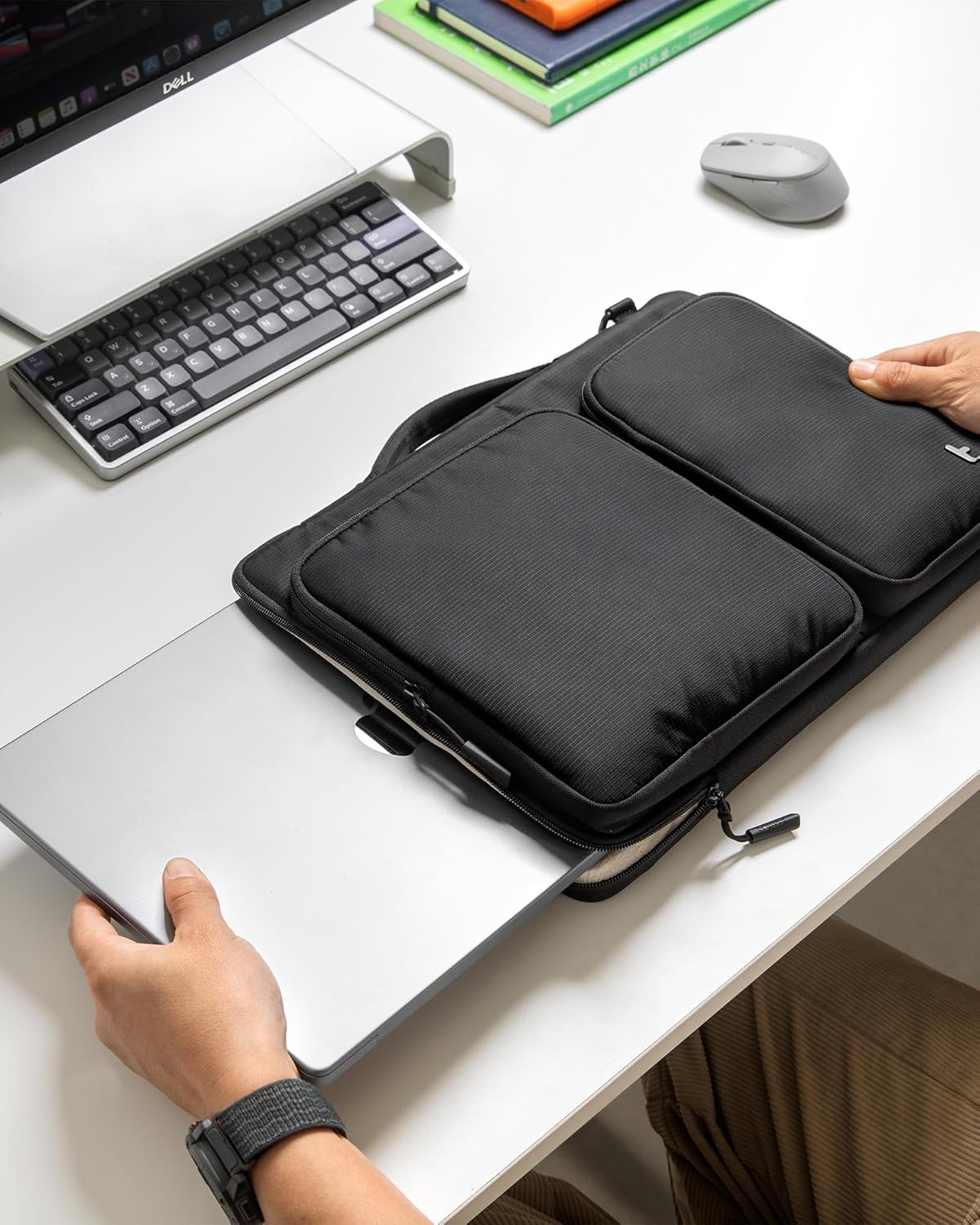 tomtoc 360 Protective Laptop Shoulder Bag for 16-inch MacBook Pro M5/M4/M3/M2/M1 Pro/Max 2026-2019, Water-resistant Sleeve for Dell XPS 15 Surface Book 3 The New Razer Blade 16