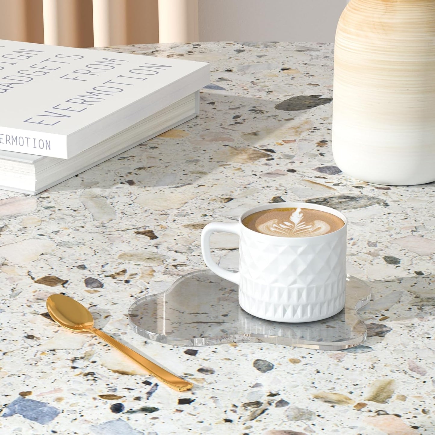 Acrylic Coaster Decorative Plates, Irregular Bar Drink Coaster, Clear Cloud Shape Coffee Cup Coaster, Perfect for Tabletop Protection and Accessories Display.(Gold)