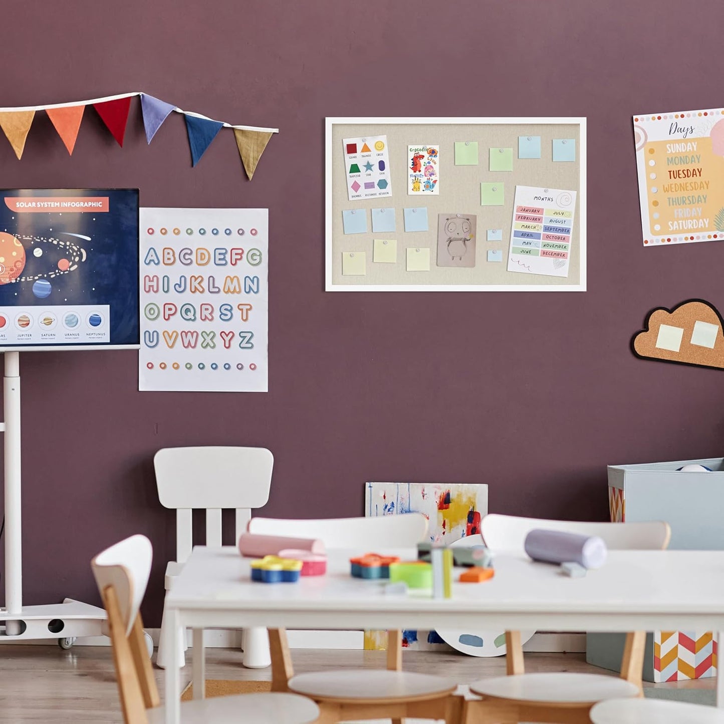 DAHAPYBOO Cork Board with Linen White,Bulletin Board 17"x12" Hanging Corkboards for Office Home School Message Board or Vision Board Decoration.