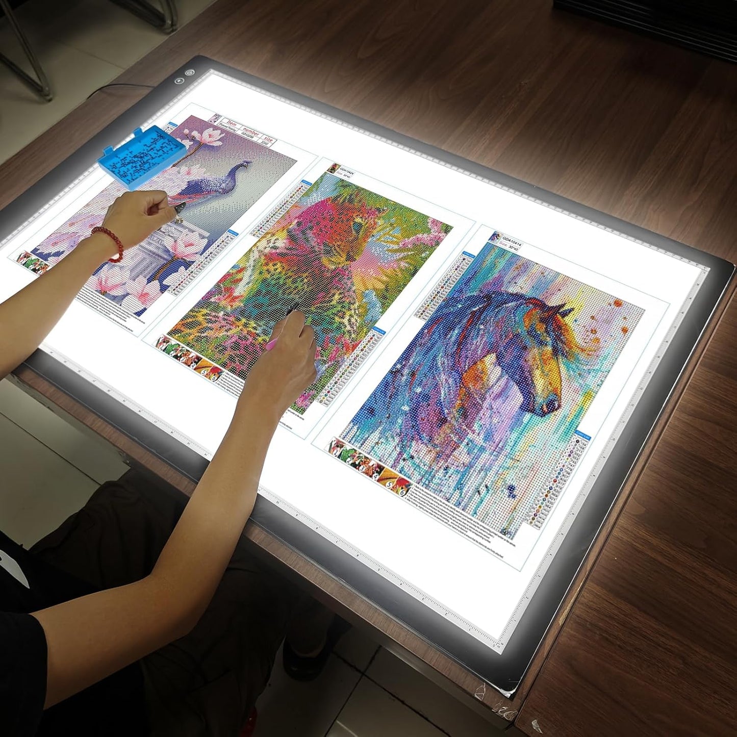 TOHETO A3 Light Pad, Rechargeable Light Board for Diamond Painting, Tracing Light Box with Stand and Clip, Light Table Lightbox for Tracing, Drawing