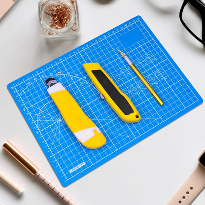 DIYSELF Cutting Mat 12in×18in, Cutting Mats for Crafts, Self Healing Cutting Mat A3, Fabric Cutting Mats Double Side for Sewing, Quilting, Craft Mat for Desktop, Matting & Mounting Materials