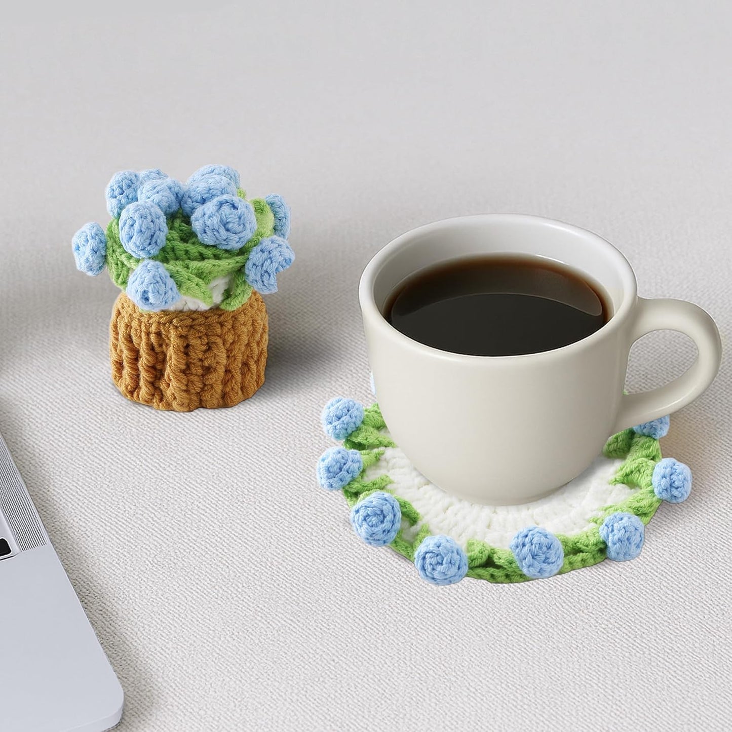 Flower Crochet Coasters, Handmade Bouquet Blanket Coaster with Crochet Plant Pot Fun Soft Decorative Drink Coasters for Coffee Tabletop Protection and Home Decor (Pink, 1Pc)