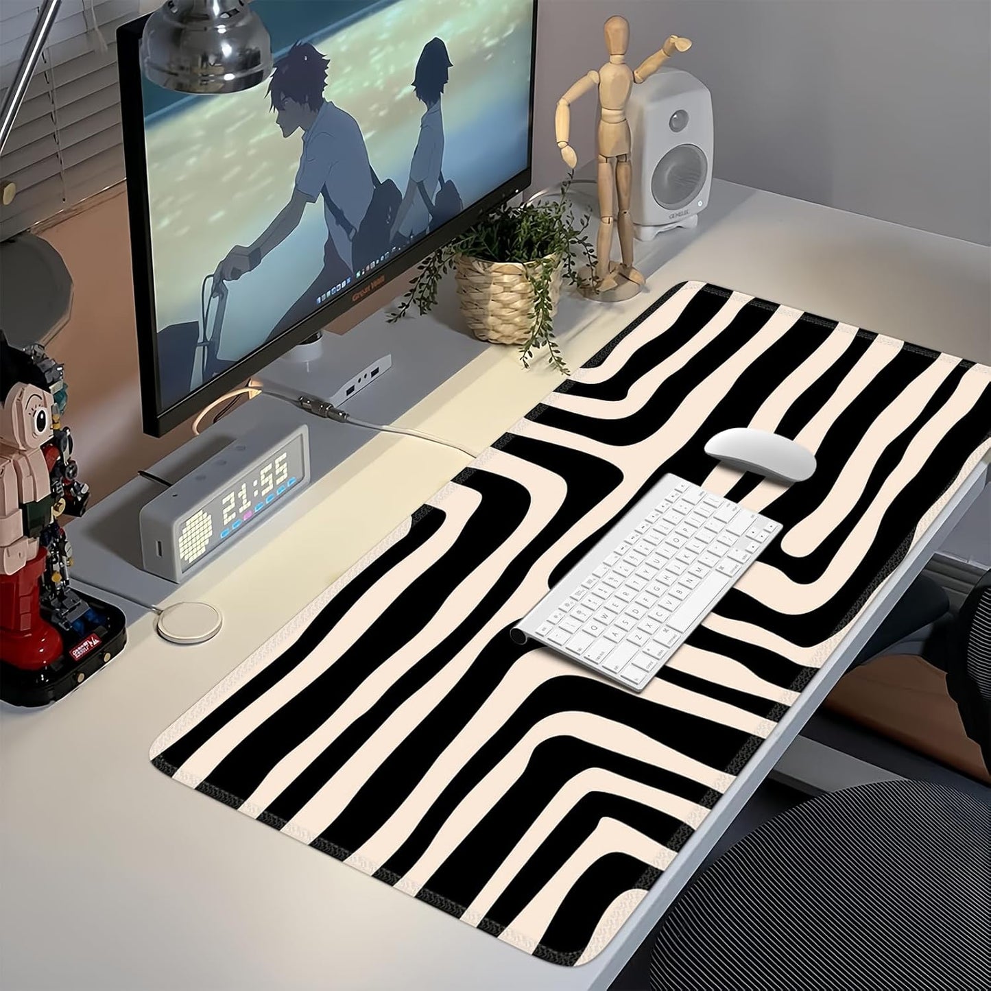 iCasso Desk Cover Mat, Office Mouse Pad, Desk Protector Mat, Extra Large Matt for Desktop,Anti-Slip XXL Big Mousepad with Stitched Edges for Computer Keyboard Retro Black - Colors A