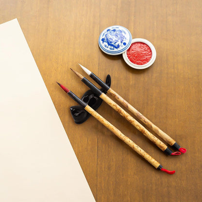 BuleVina 3PCS Paint Brush Rest Holder, Cute Cats Shape Stand for Chinese Painting Pen Chopsticks Sumi Brushes and Calligraphy, Porcelain Ceramic Oriental Art Supply (Black, White, Green)
