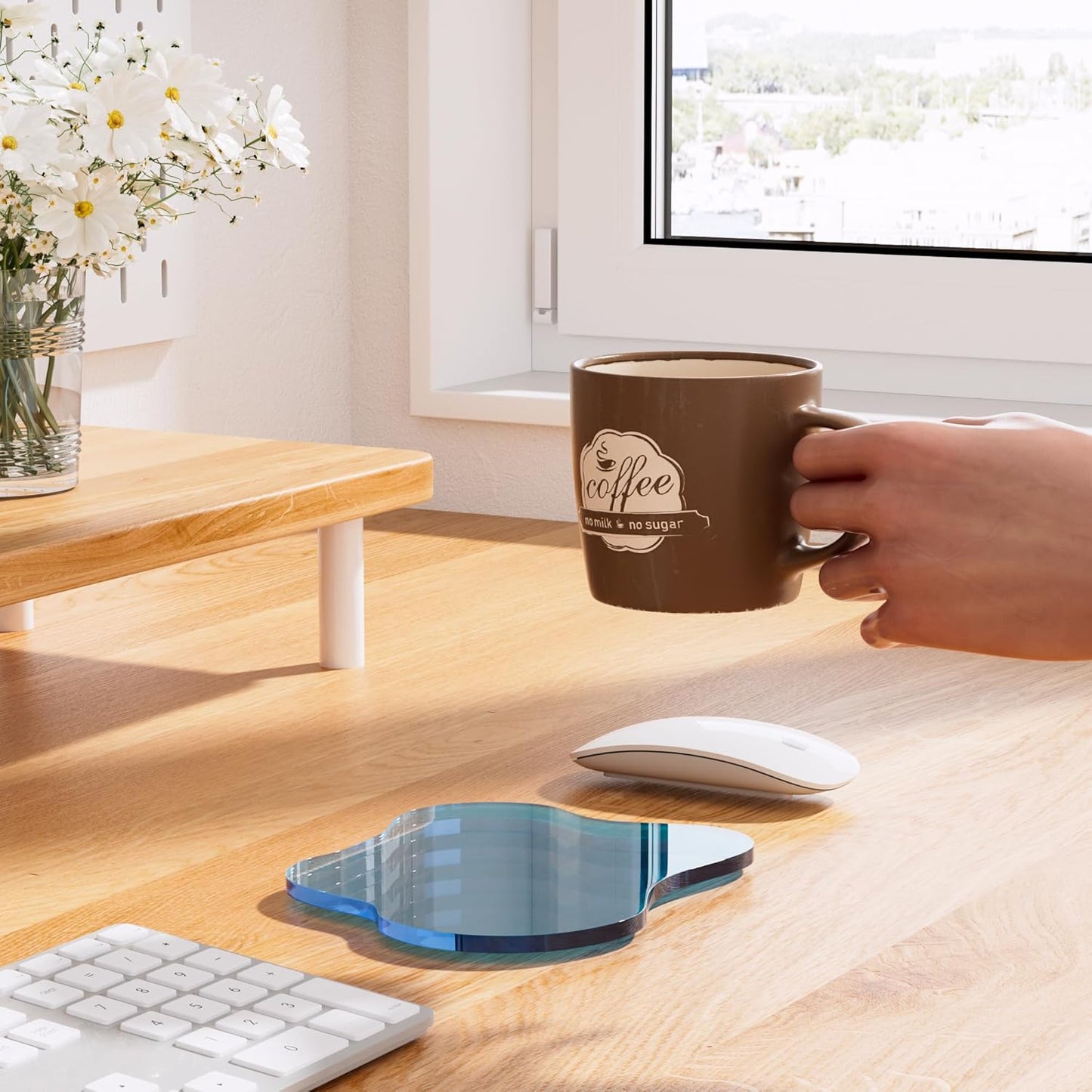 Acrylic Coaster Decorative Plates, Irregular Bar Drink Coaster, Clear Cloud Shape Coffee Cup Coaster, Perfect for Tabletop Protection and Accessories Display.(Gold)