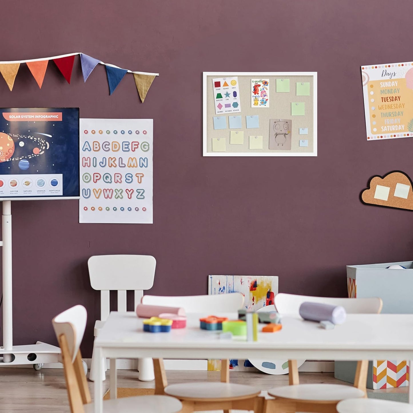 DAHAPYBOO Cork Board with Linen White,Bulletin Board 17"x12" Hanging Corkboards for Office Home School Message Board or Vision Board Decoration.
