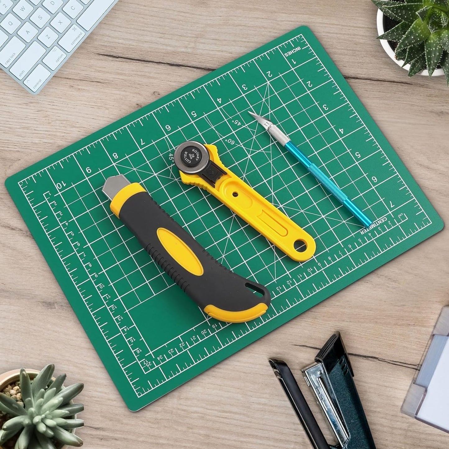 DIYSELF Cutting Mat 12in×18in, Cutting Mats for Crafts, Self Healing Cutting Mat A3, Fabric Cutting Mats Double Side for Sewing, Quilting, Craft Mat for Desktop, Matting & Mounting Materials