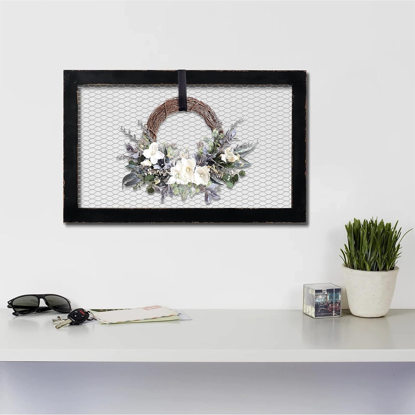 SOFE Farmhouse Memo Board Chicken Wire Frame, Black Large Bulletin Boards for Walls, Hanging Photo Display Board or Jewelry Organizer Wall Grid Panels, Decorative Vision Board for Desktop Office
