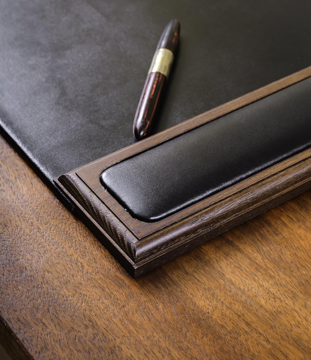 Dacasso Wood & Leather Pad with Side Rails