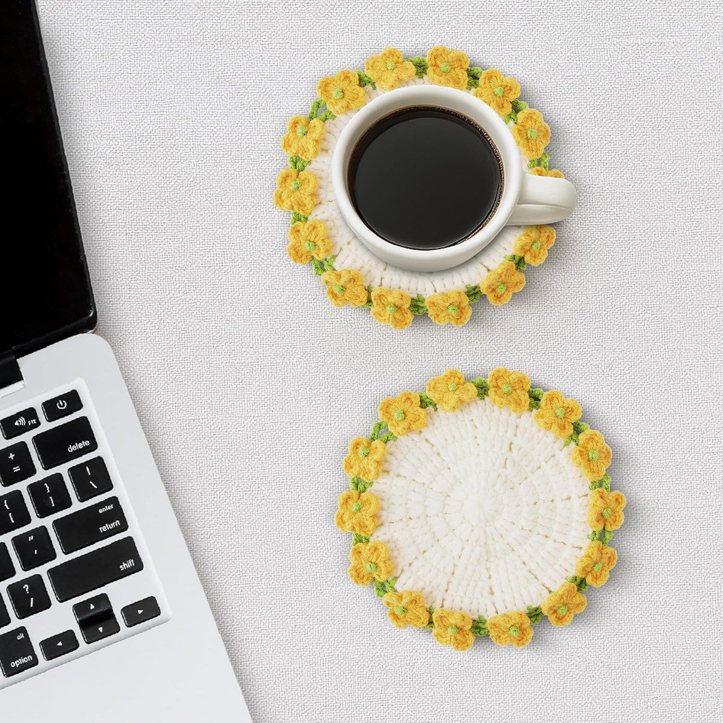 Flower Crochet Coasters, Handmade Bouquet Blanket Coaster with Crochet Plant Pot Fun Soft Decorative Drink Coasters for Coffee Tabletop Protection and Home Decor (Pink, 1Pc)