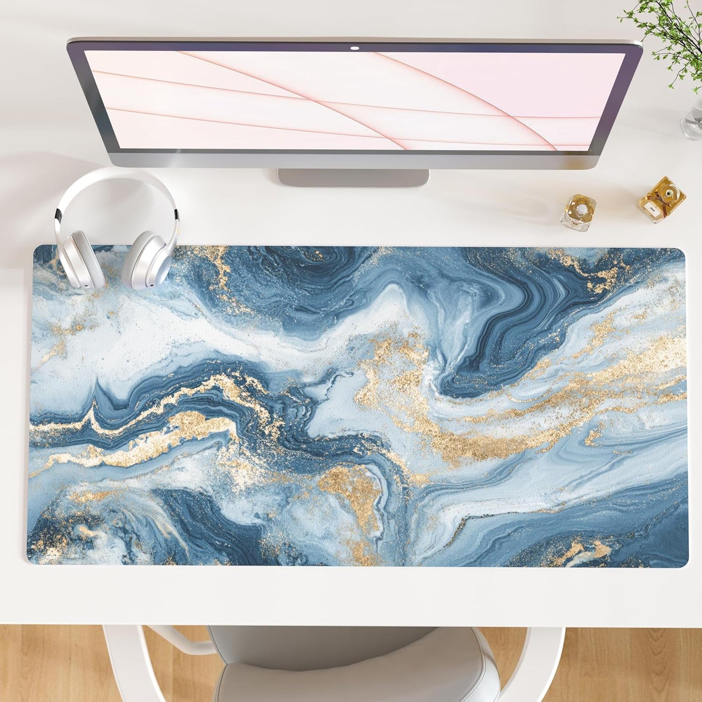 QIYI Large Mouse Pad, Cute Pink Desk Mat for Desktop, Women Girls PU Leather Desk Pad Waterproof Gaming Mousepad, Rose Gold Marble Computer Protector Writing Pad for School Office Home 31.5" x 15.7"